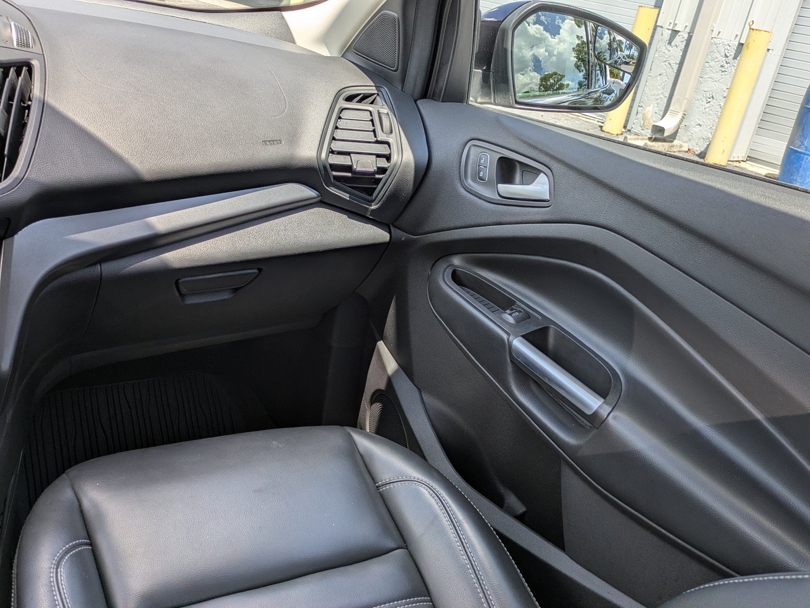 Used 2019 Ford Escape SEL FWD image 14