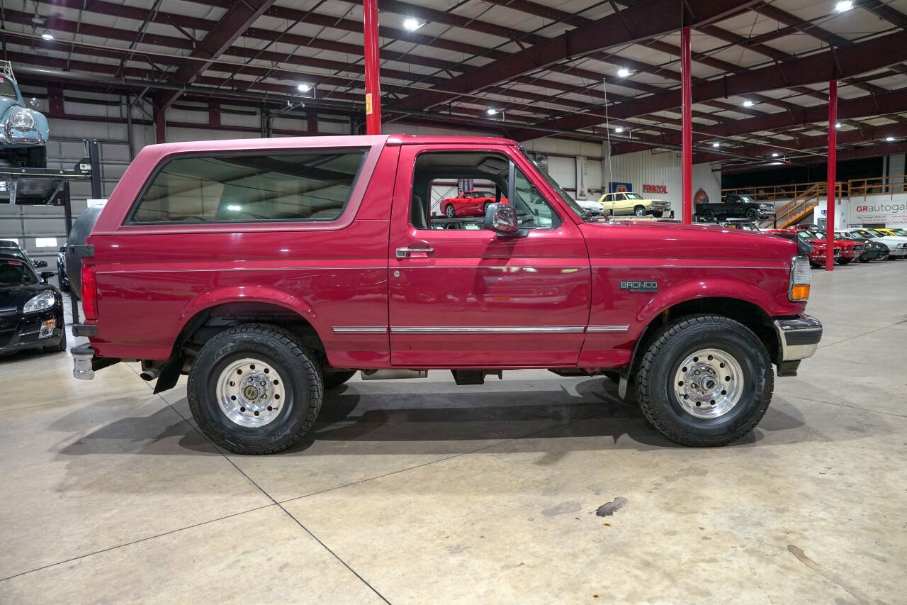 Used 1995 Ford Bronco XLT AWD/4WD image 10
