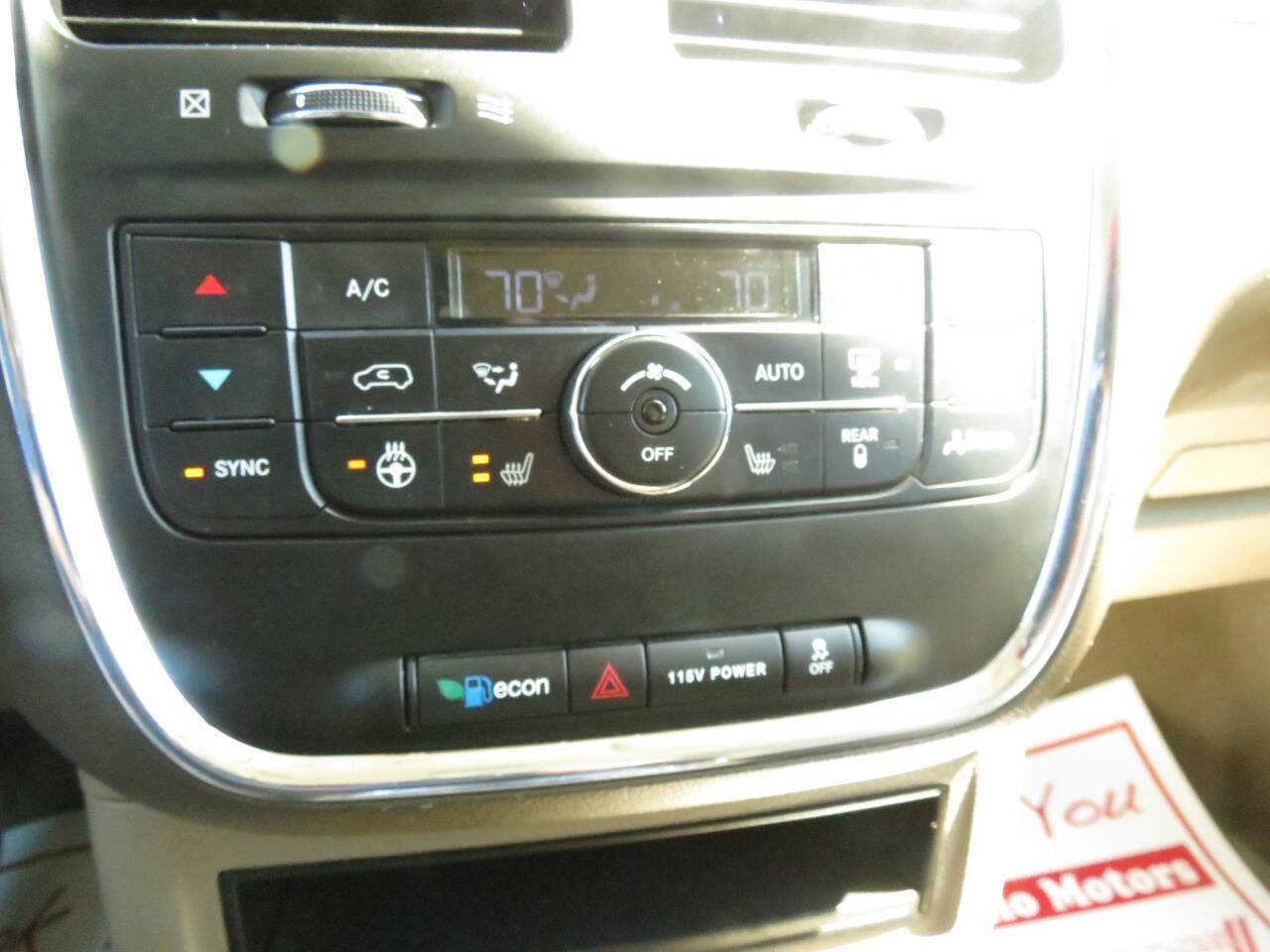 Used 2015 Chrysler Town & Country Touring-L w/ Driver Convenience Group FWD image 20