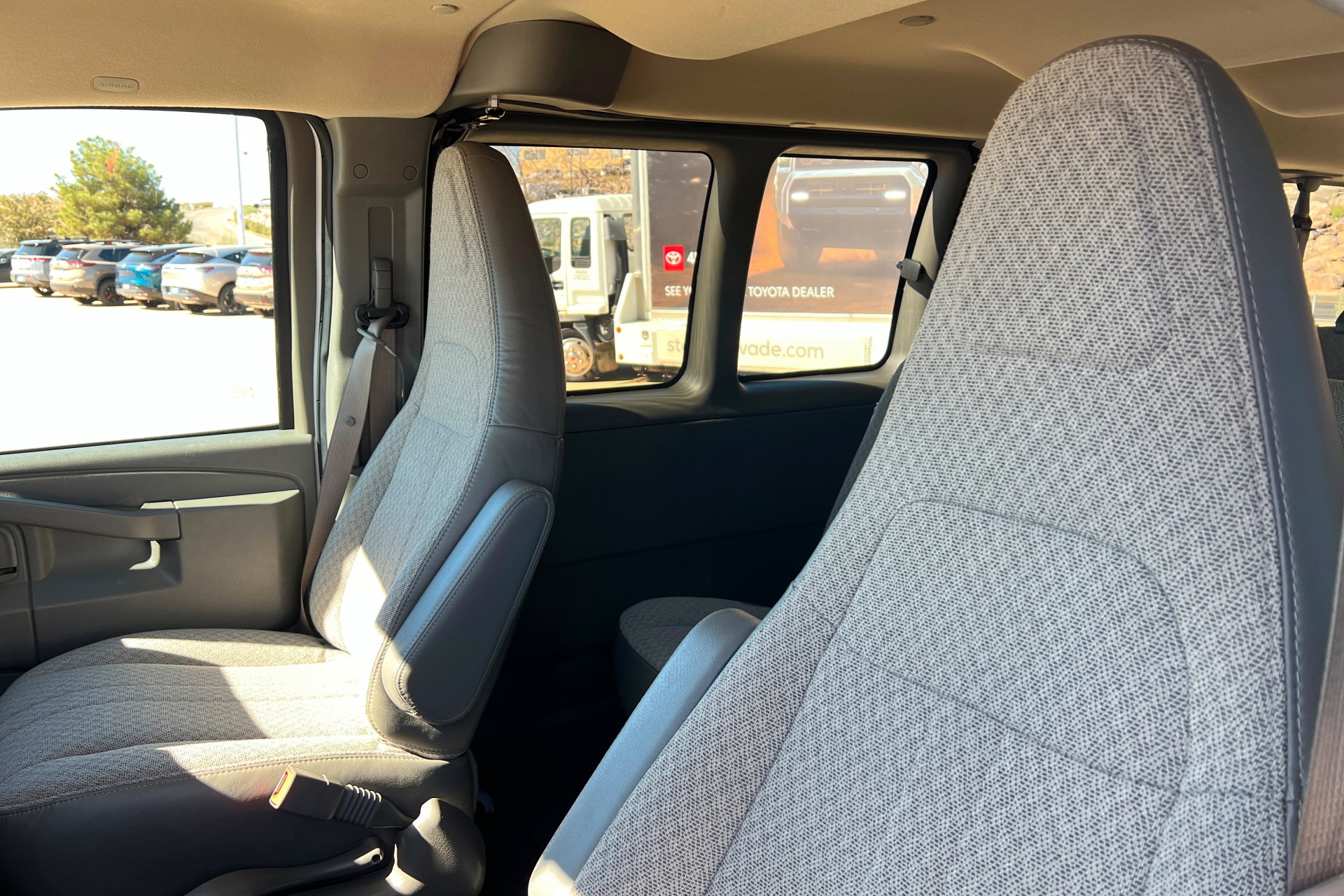 Certified 2024 Chevrolet Express 3500 LT w/ LT Preferred Equipment Group image 17