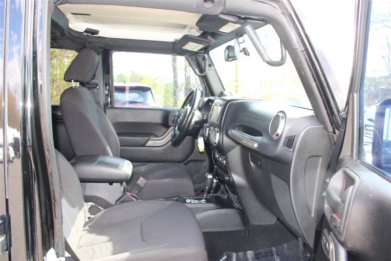 Used 2013 Jeep Wrangler Unlimited Sport AWD/4WD image 12