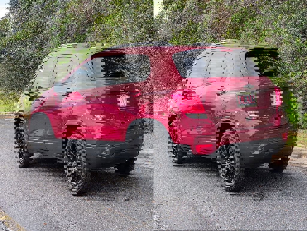 Certified 2022 Chevrolet Trax LT w/ Sport Edition image 6