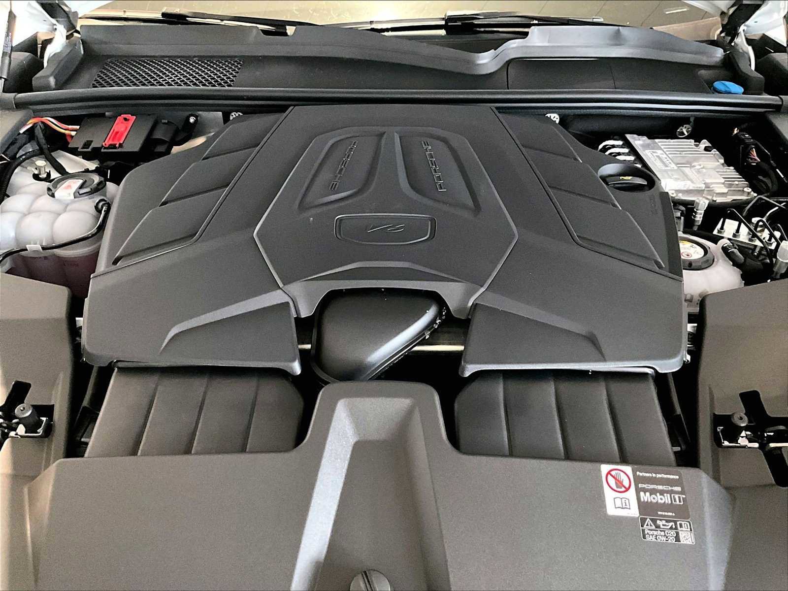 New 2026 Porsche Cayenne E-Hybrid AWD/4WD image 20