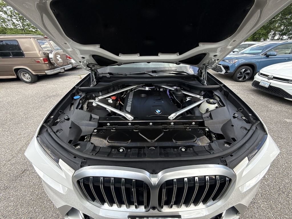 Used 2023 BMW X7 xDrive40i w/ Premium Package AWD/4WD image 18