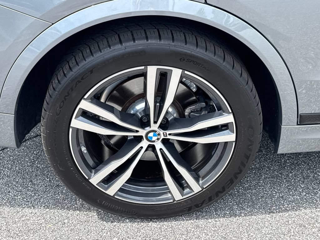 Used 2023 BMW X7 xDrive40i w/ M Sport Package AWD/4WD image 19