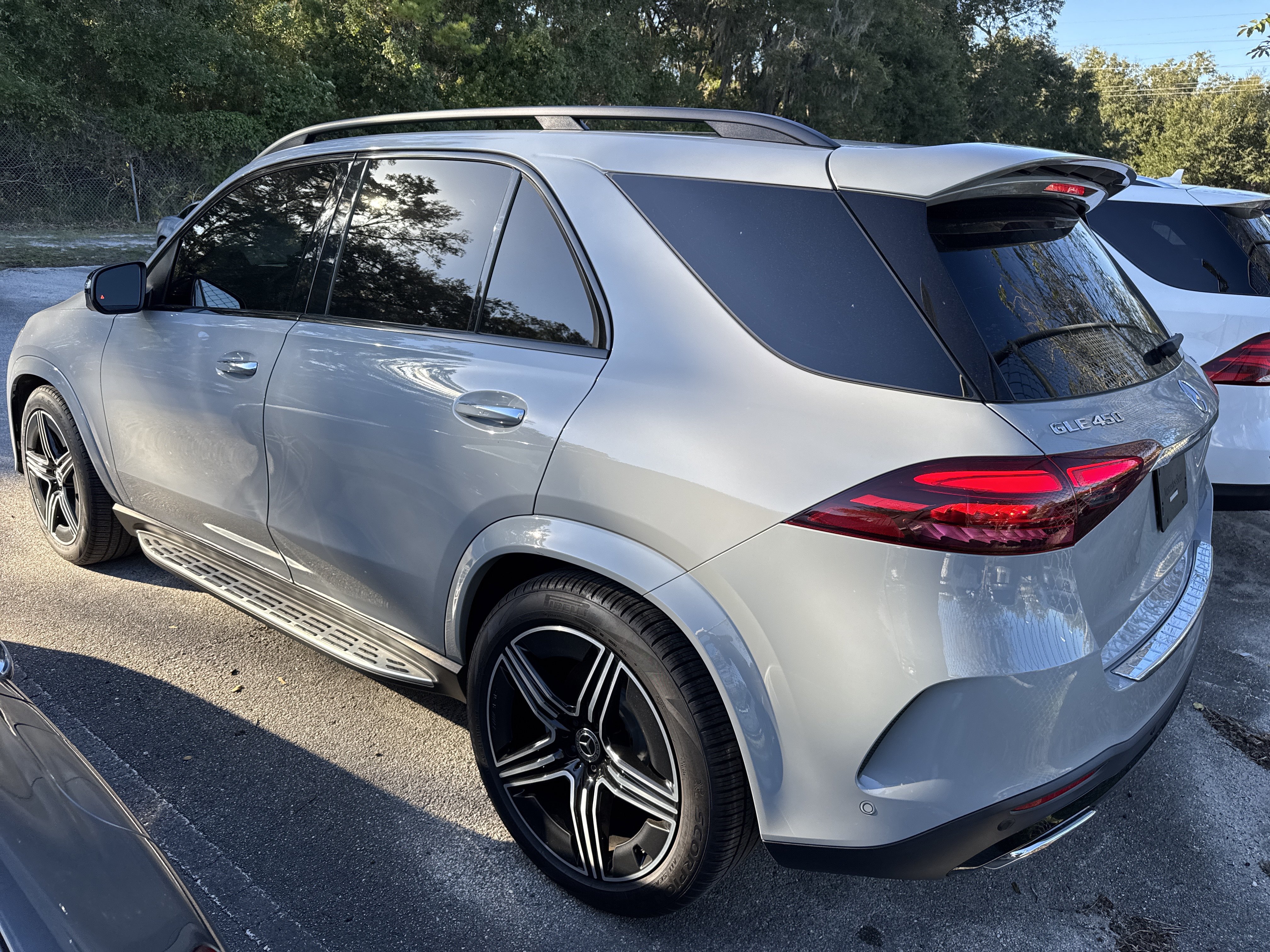 Used 2025 Mercedes-Benz GLE 450 4MATIC image 2