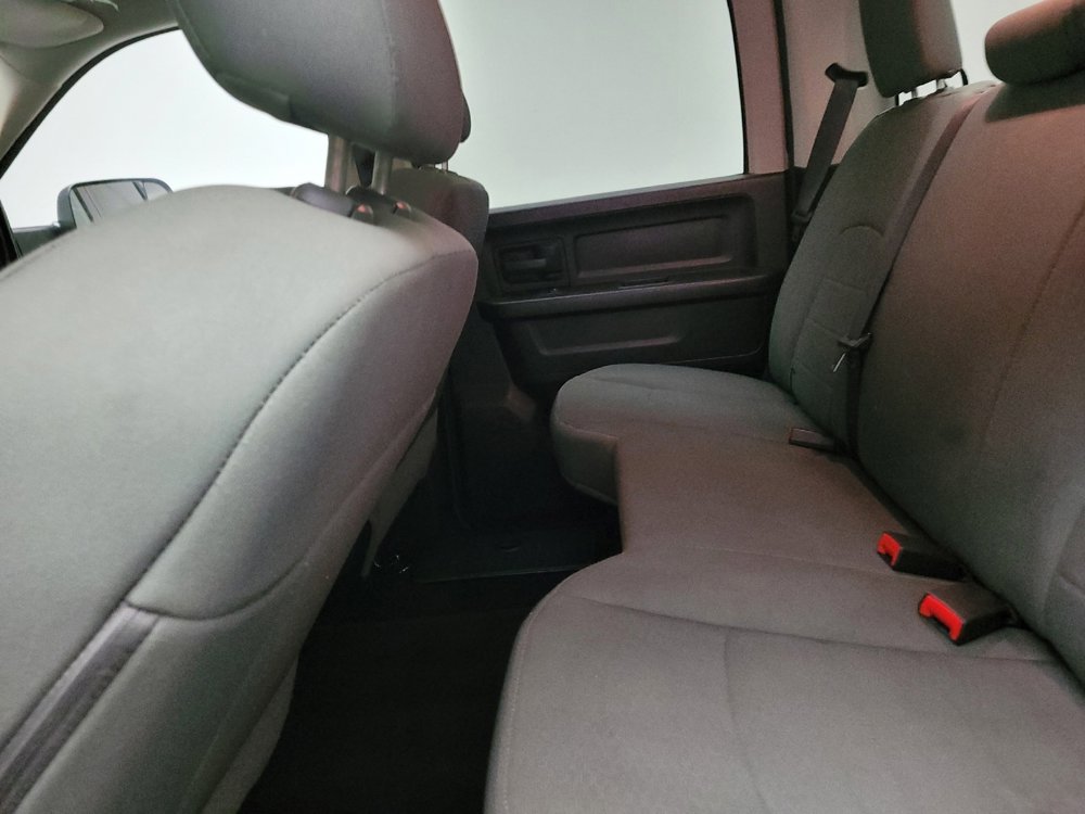 Used 2015 RAM 1500 Express RWD image 18