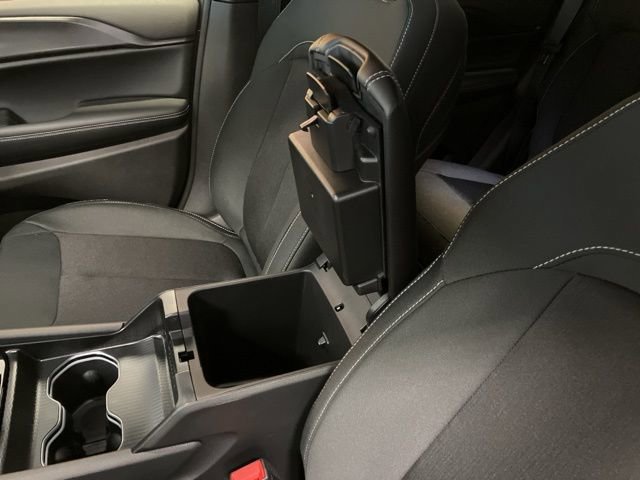 Used 2025 Jeep Grand Cherokee Laredo X w/ Luxury Tech Group I image 21