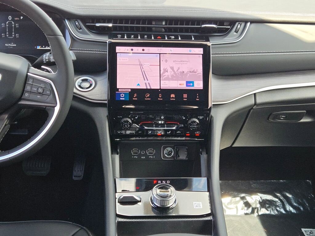 New 2025 Jeep Grand Cherokee L Limited w/ MOPAR Finishing Package image 21