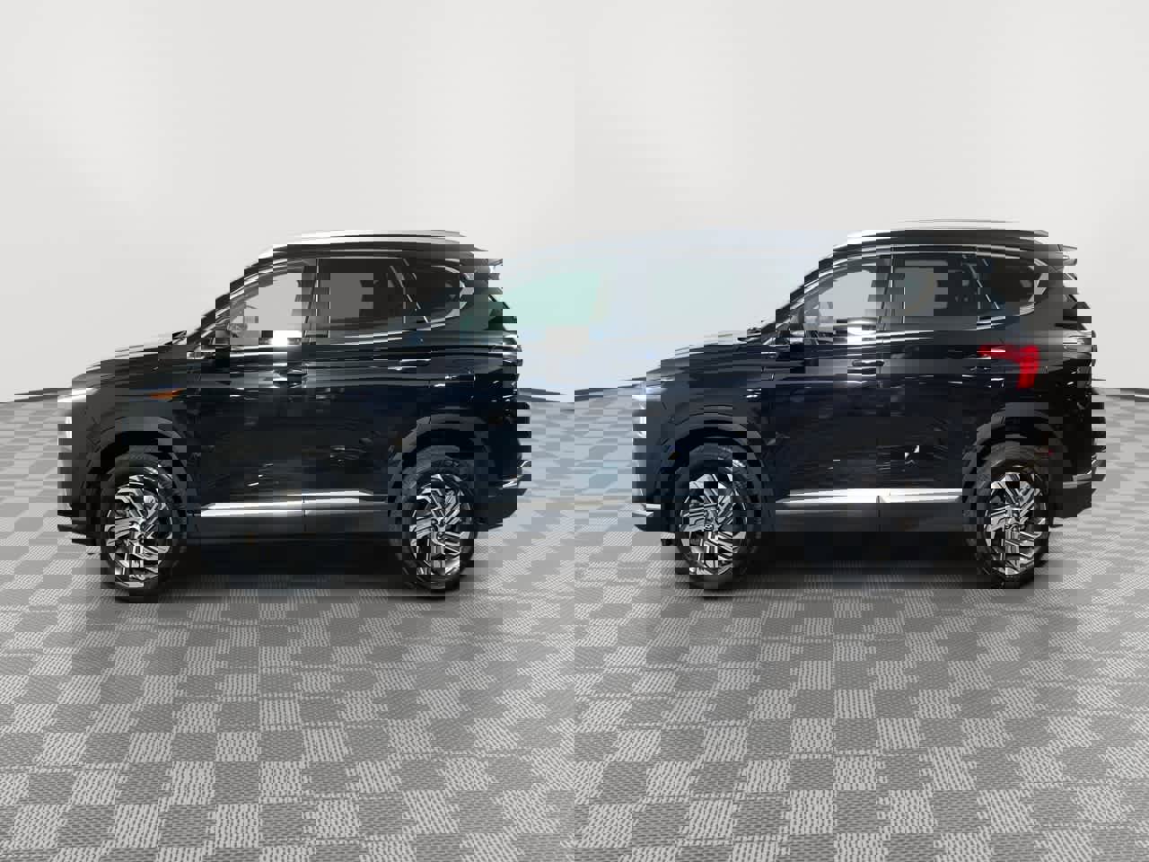 Used 2023 Hyundai Santa Fe SEL w/ Premium Package image 5