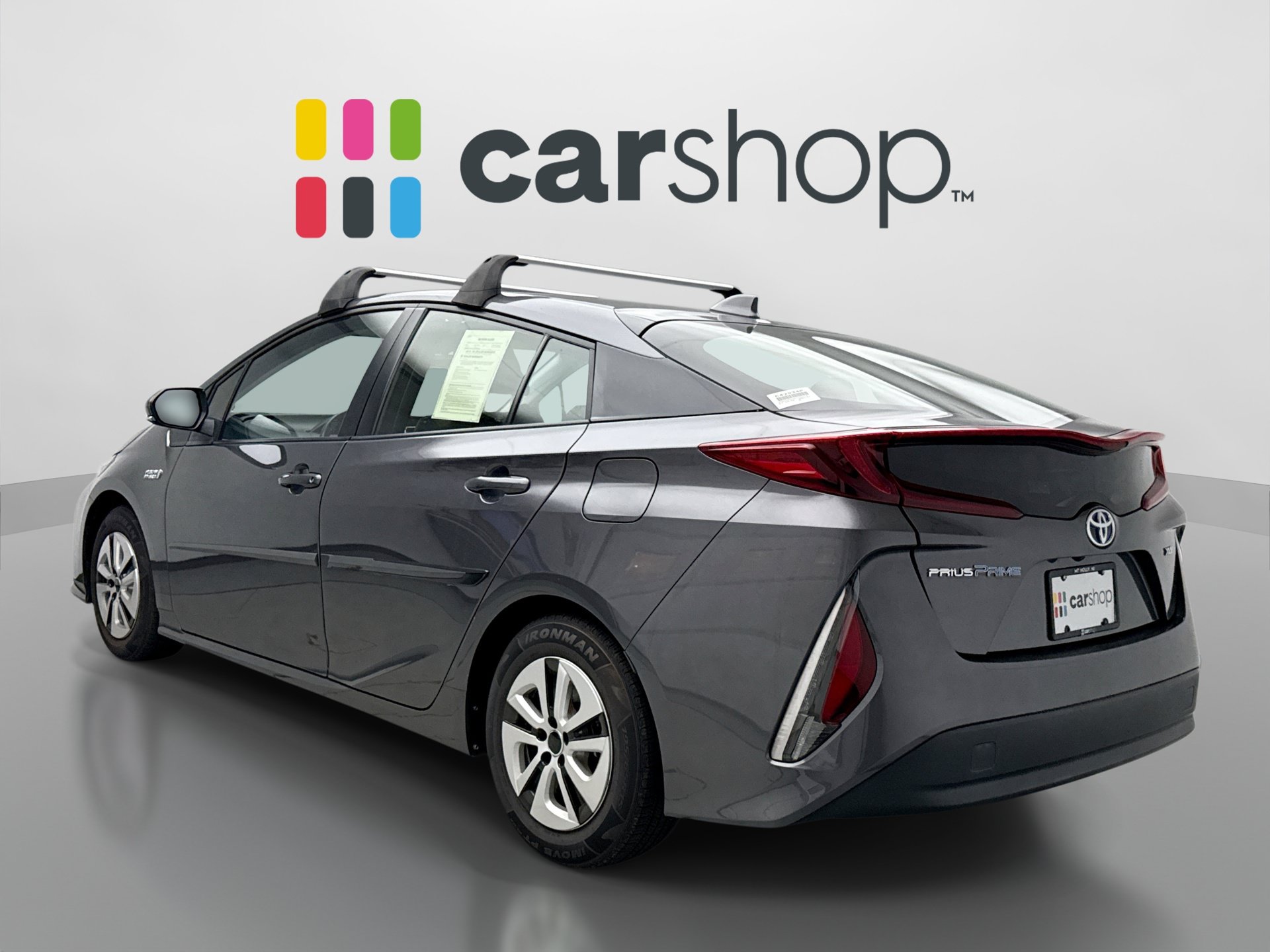 Used 2022 Toyota Prius Prime XLE FWD image 3