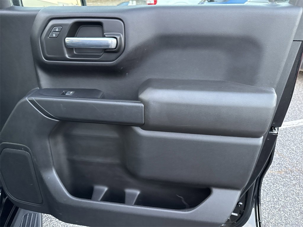 Used 2022 Chevrolet Silverado 1500 Custom image 14