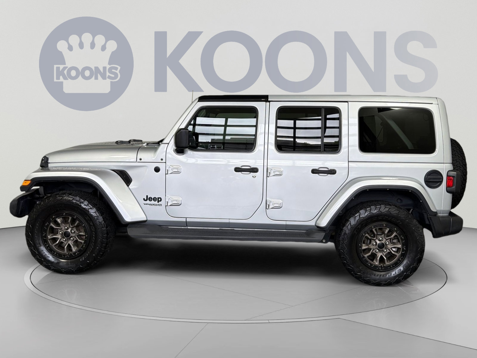 Used 2022 Jeep Wrangler Unlimited Sahara AWD/4WD image 2