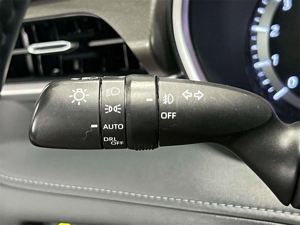 Used 2022 Toyota Highlander XLE image 26