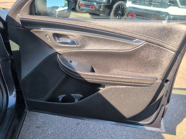 Used 2019 Chevrolet Impala LT FWD image 39