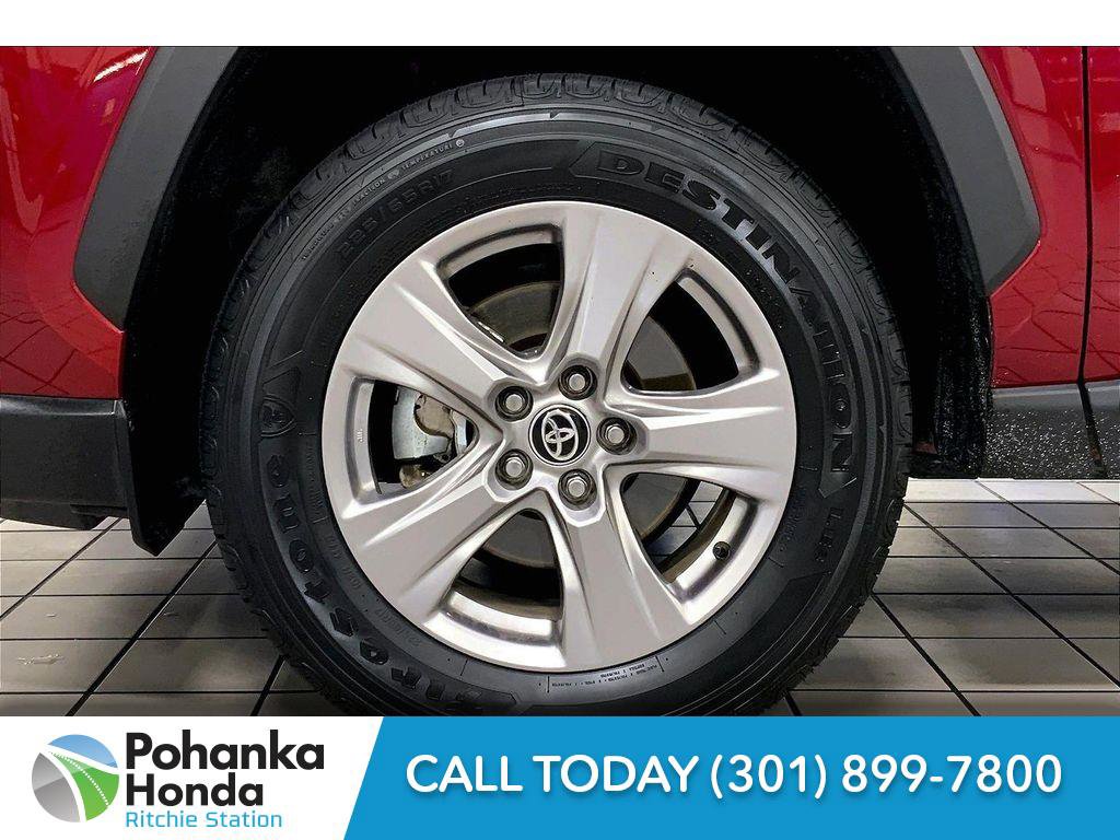 Used 2025 Toyota RAV4 XLE image 8