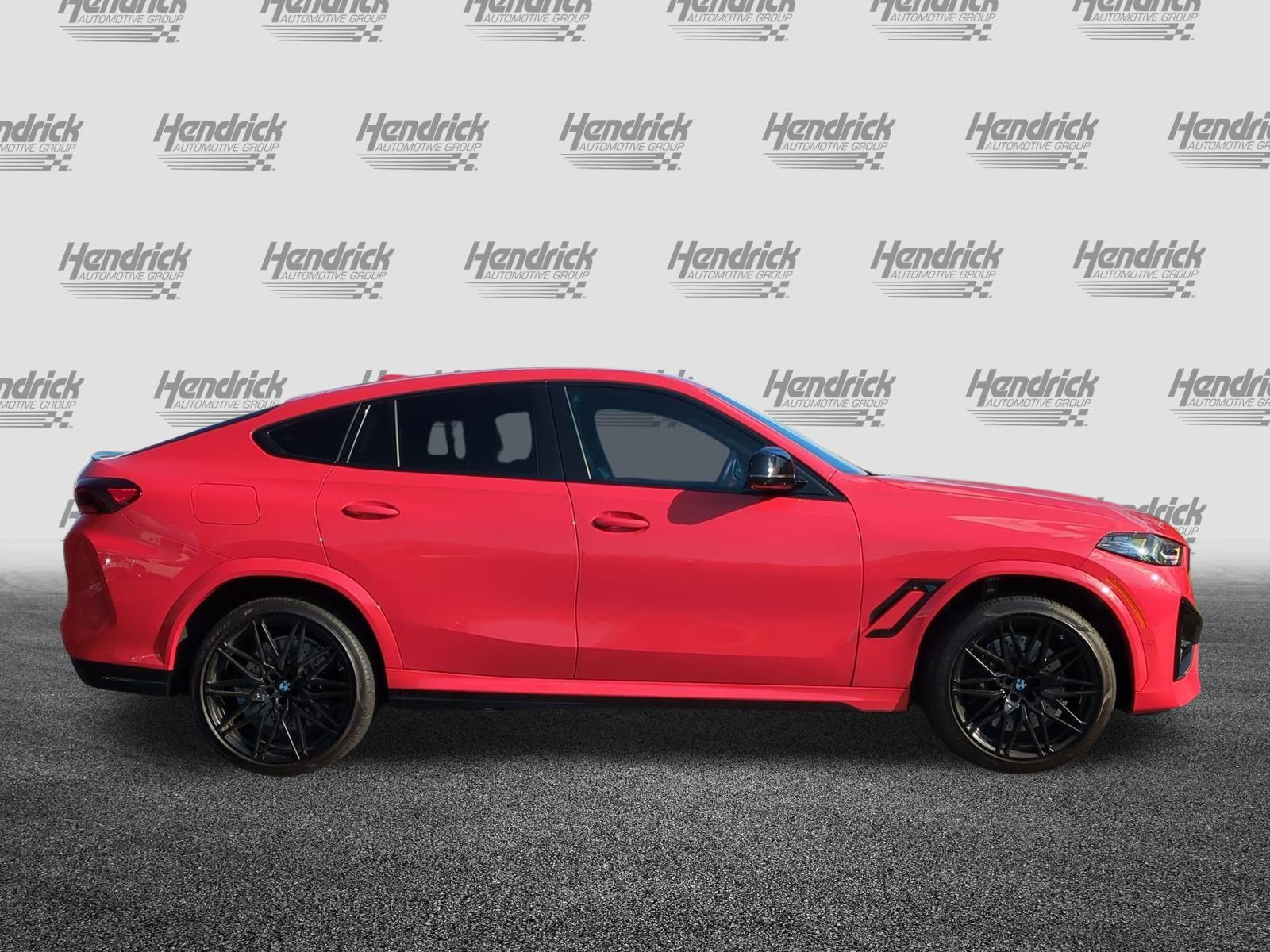 Used 2025 BMW X6 M Competition w/ Executive Package image 11