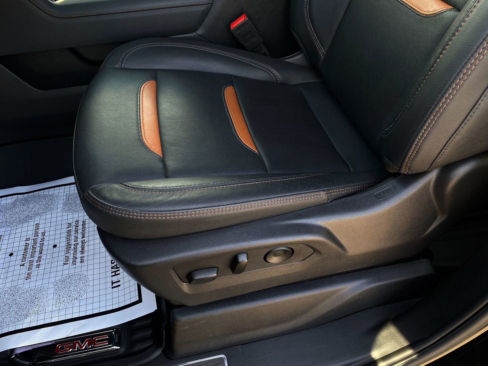 Used 2025 GMC Sierra 2500 AT4 w/ AT4 Preferred Package image 15