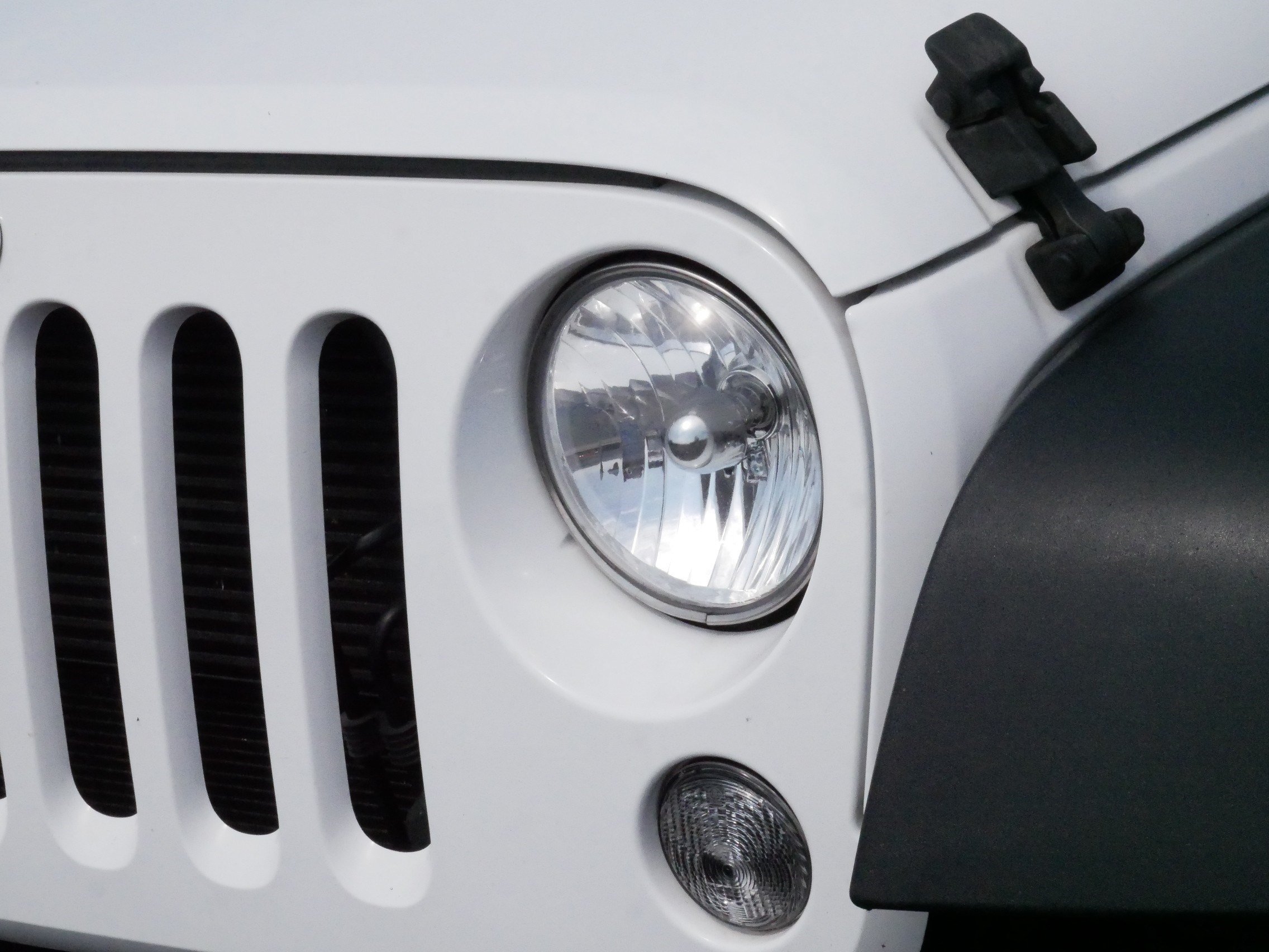 Used 2015 Jeep Wrangler Sport w/ Quick Order Package 24S AWD/4WD image 16