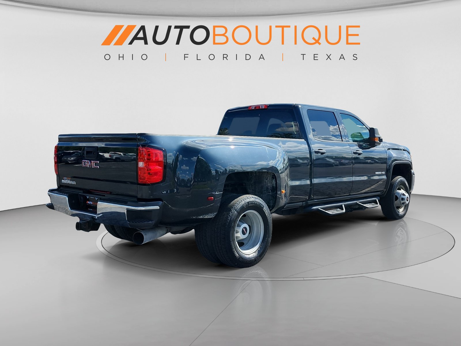 Used 2018 GMC Sierra 3500 4x4 Crew Cab w/ Sierra Convenience Package image 6