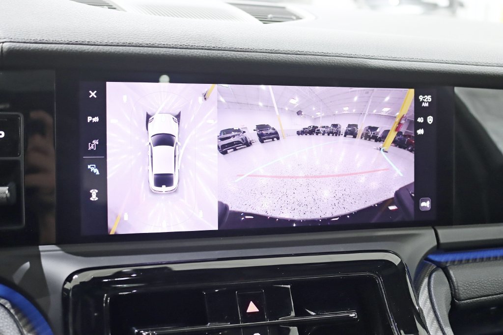 Used 2025 Porsche Panamera 4 AWD/4WD image 21