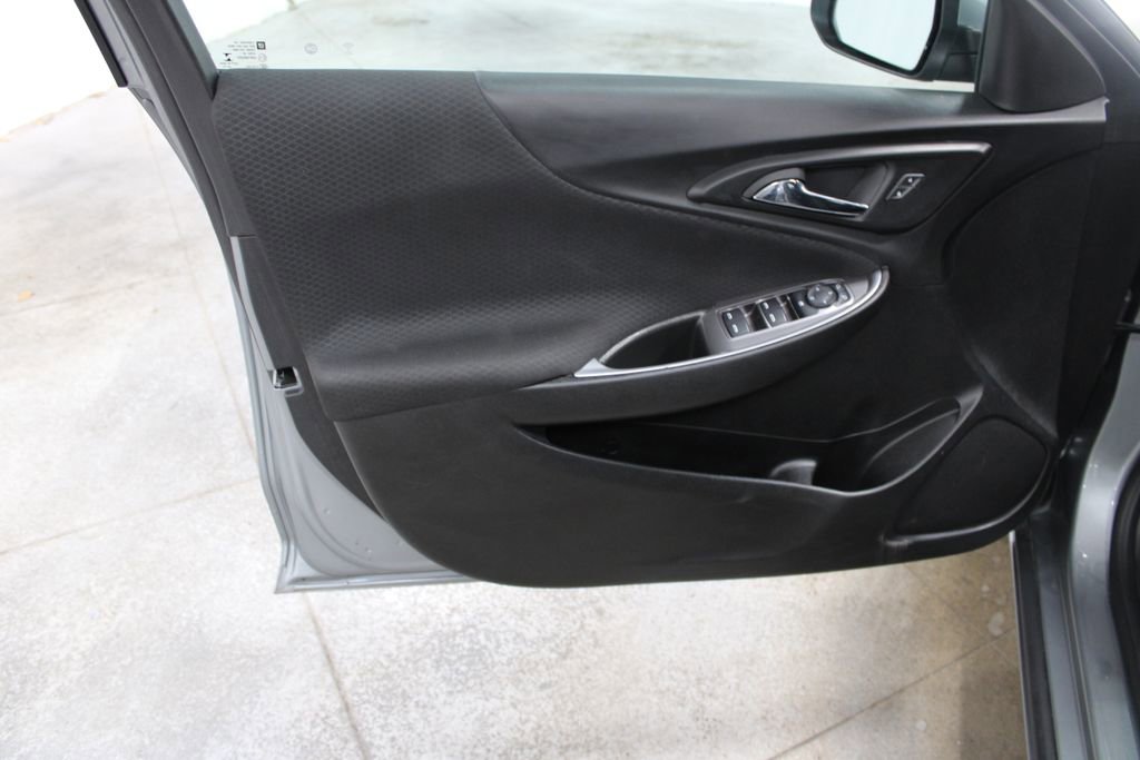 Used 2024 Chevrolet Malibu LT image 17