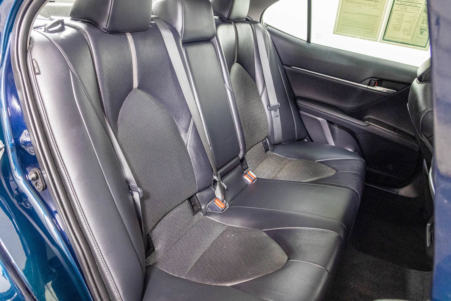 Used 2021 Toyota Camry XLE FWD image 39
