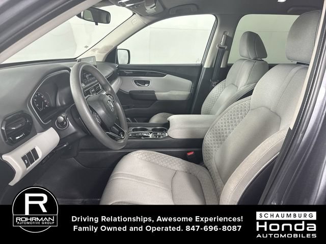 Used 2023 Honda Pilot LX image 4
