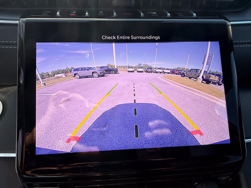 New 2027 Jeep Grand Cherokee Laredo RWD image 13