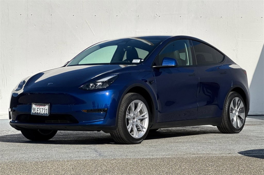 Used 2024 Tesla Model Y 2WD image 8