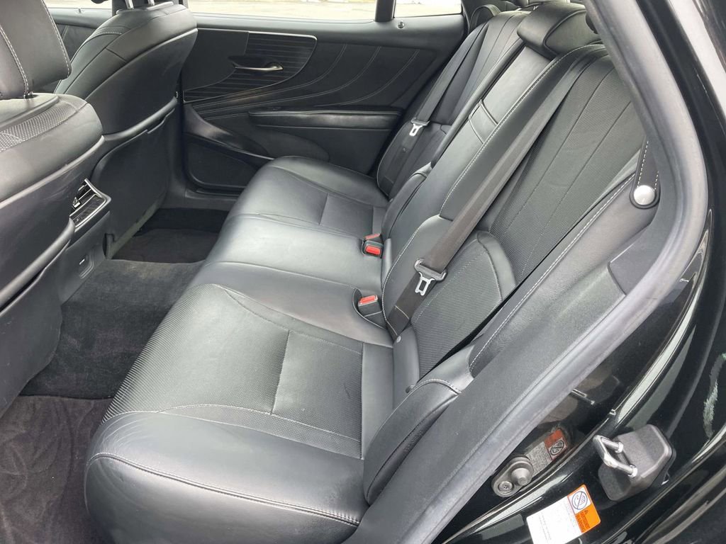 Used 2020 Lexus LS 500 w/ Accessory Package (Z2) image 22