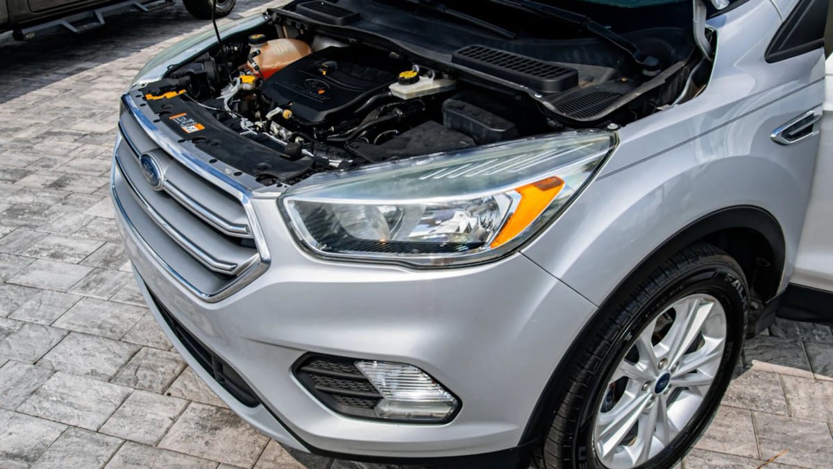 Used 2017 Ford Escape SE FWD image 38