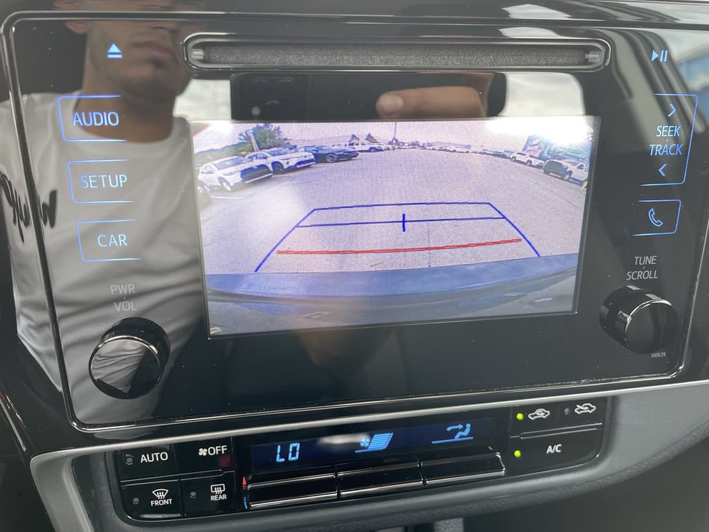 Certified 2018 Toyota Corolla LE FWD image 19