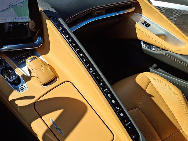 Used 2021 Chevrolet Corvette Stingray Preferred Cpe w/ Battery Protection Package RWD image 18