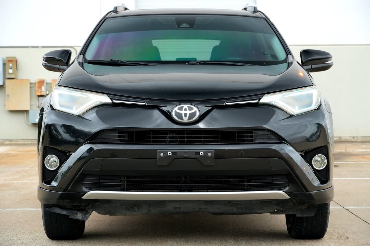 Used 2016 Toyota RAV4 XLE w/ Convenience Package FWD image 16