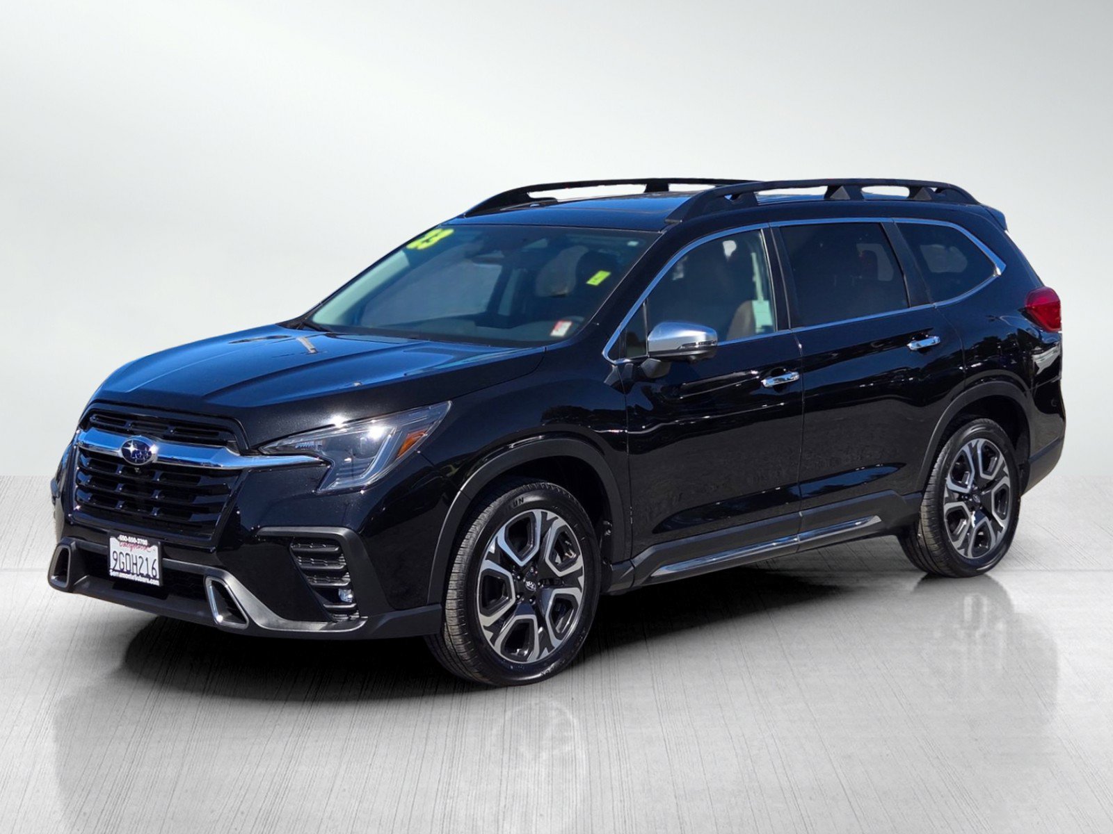 Used 2023 Subaru Ascent Touring AWD/4WD image 8