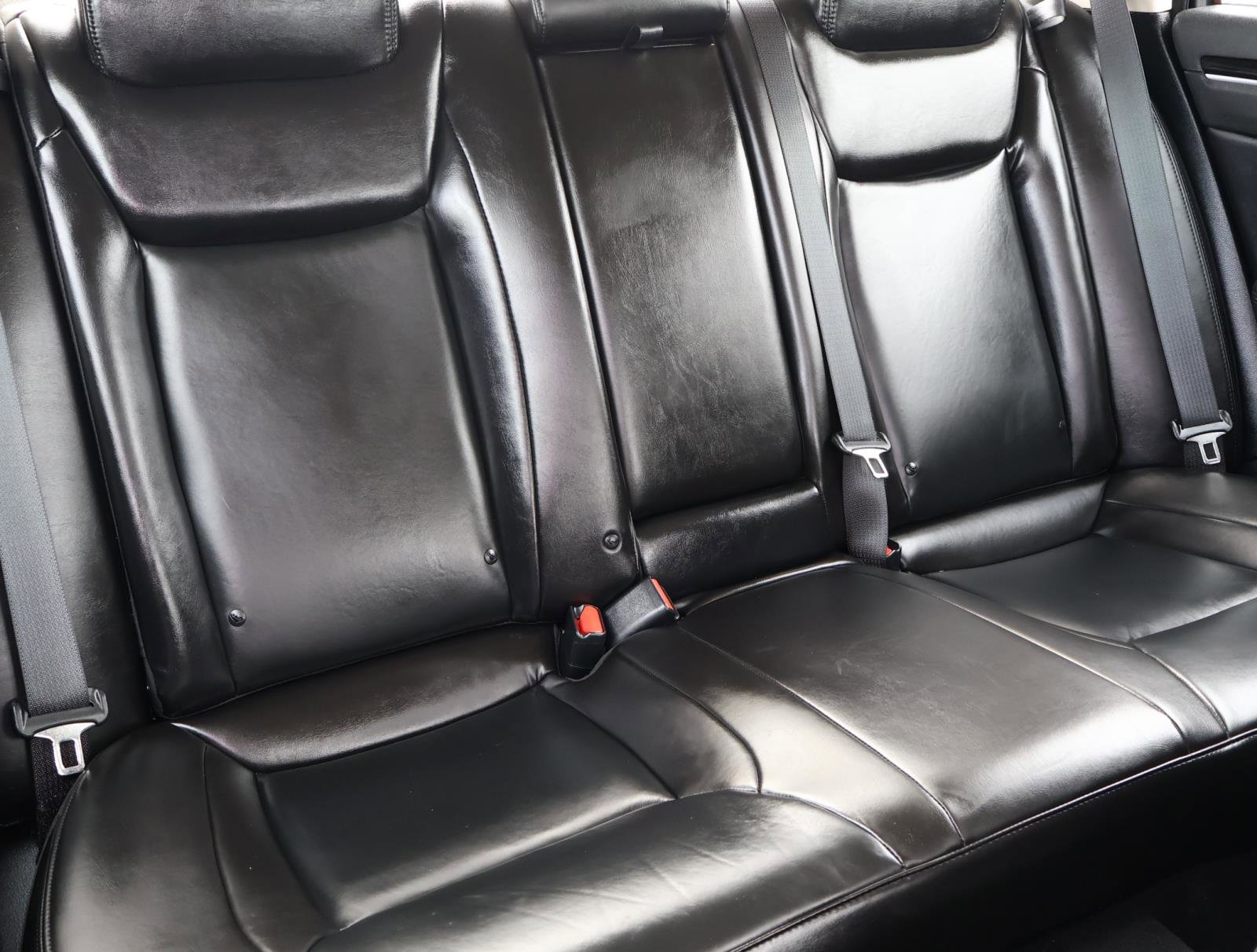 Used 2023 Chrysler 300 Touring L w/ Popular Equipment Group image 20