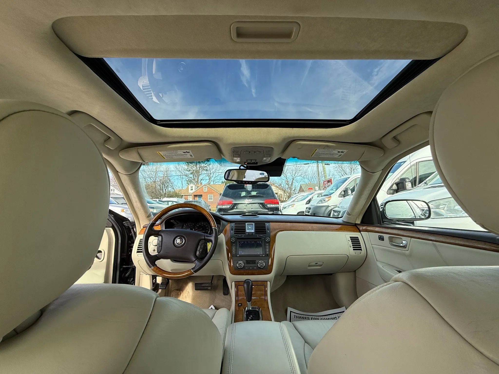 Used 2010 Cadillac DTS Platinum FWD image 22