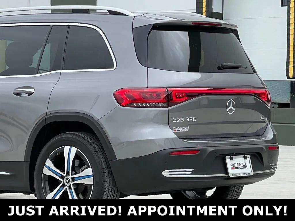 Used 2023 Mercedes-Benz EQB 350 4MATIC SUV image 34