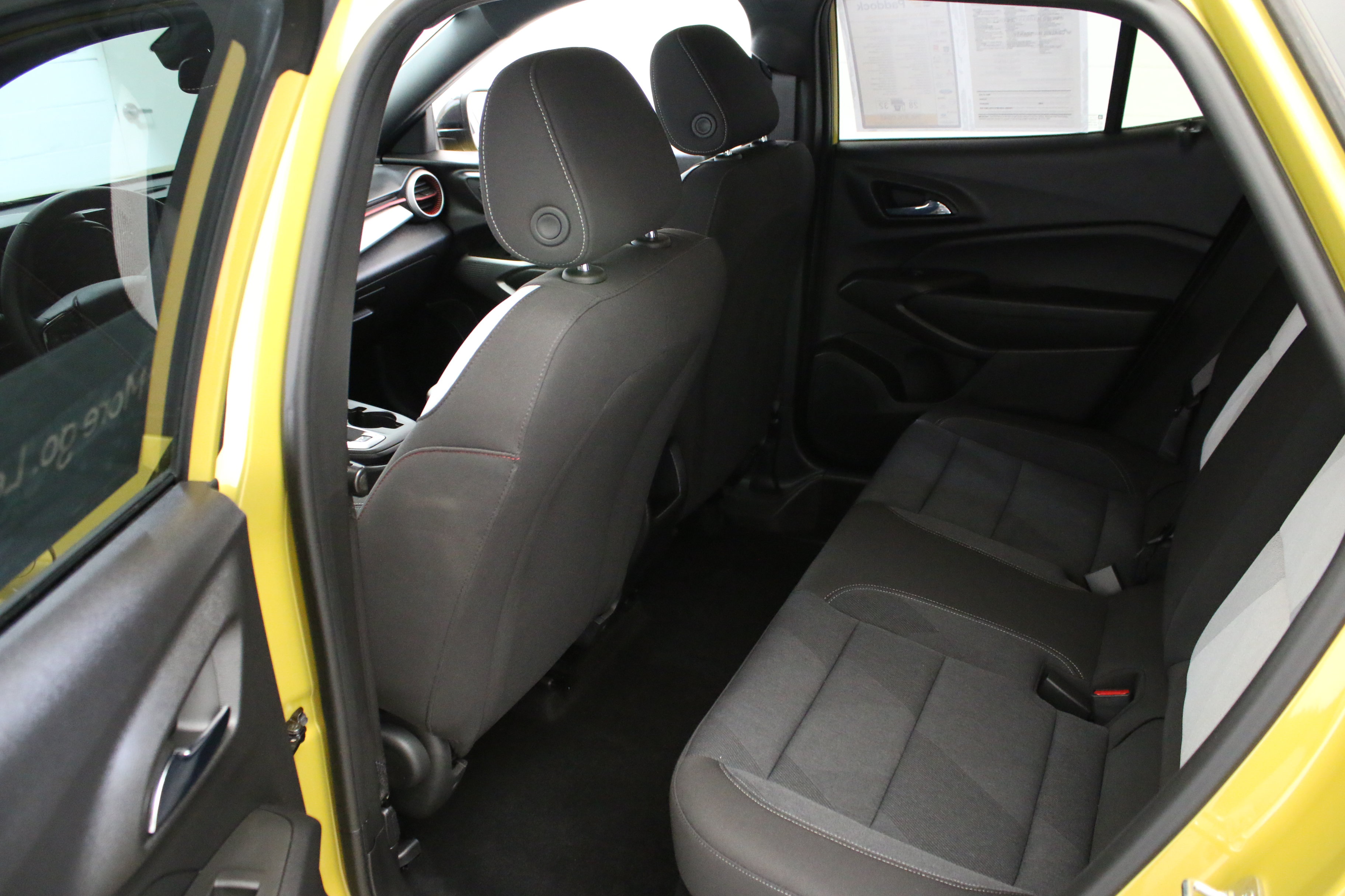 Certified 2024 Chevrolet Trax RS w/ Sunroof Package FWD image 26
