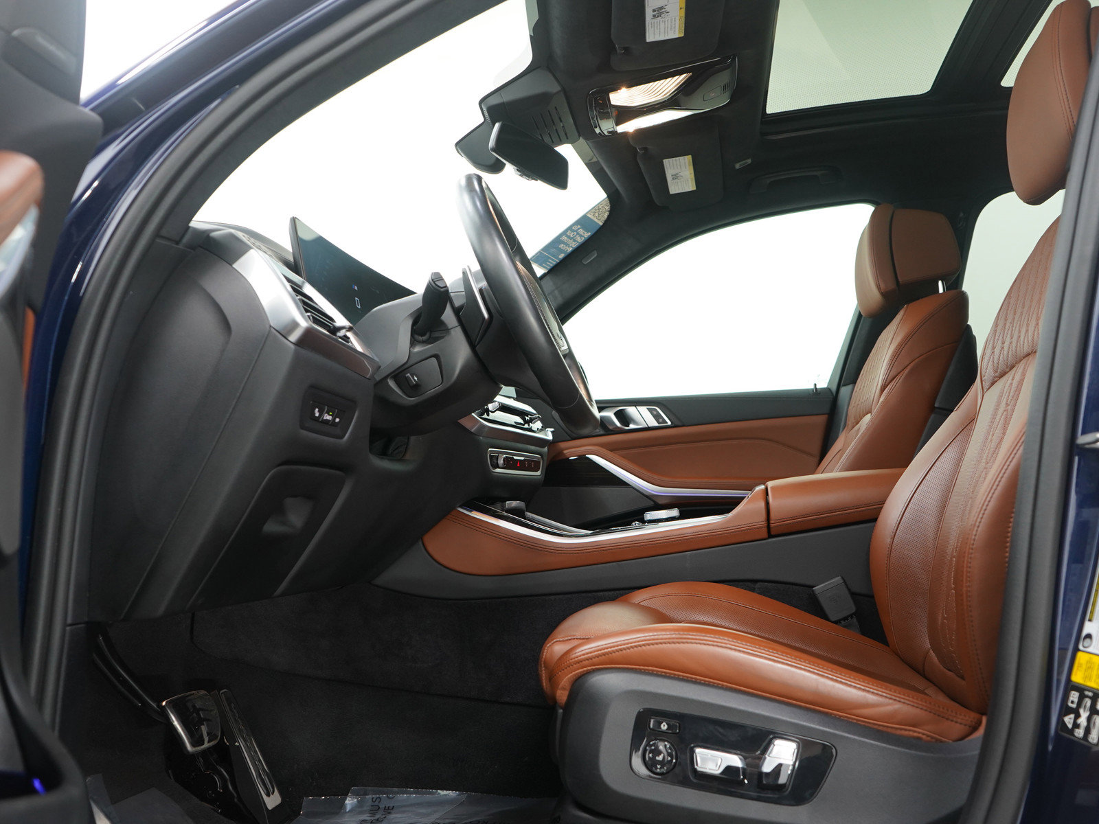 Used 2024 BMW X5 M60i image 24