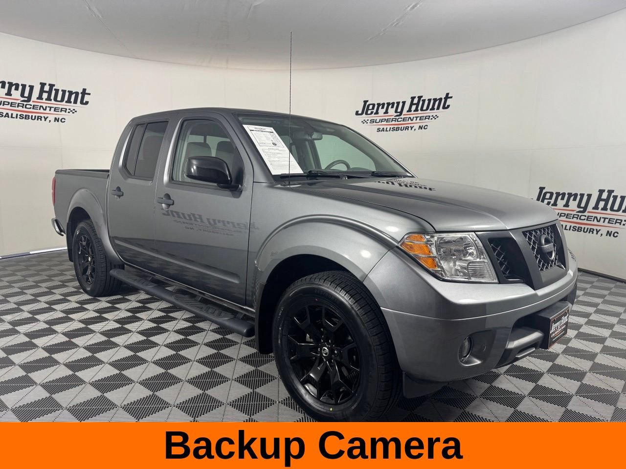 Used 2021 Nissan Frontier SV w/ Midnight Edition Floor Mats AWD/4WD image 6