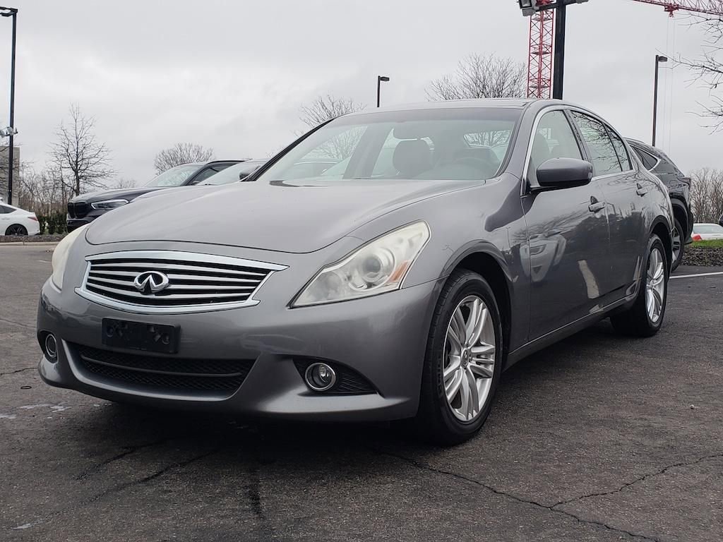 Used 2013 INFINITI G37 x w/ Premium Pkg image 4