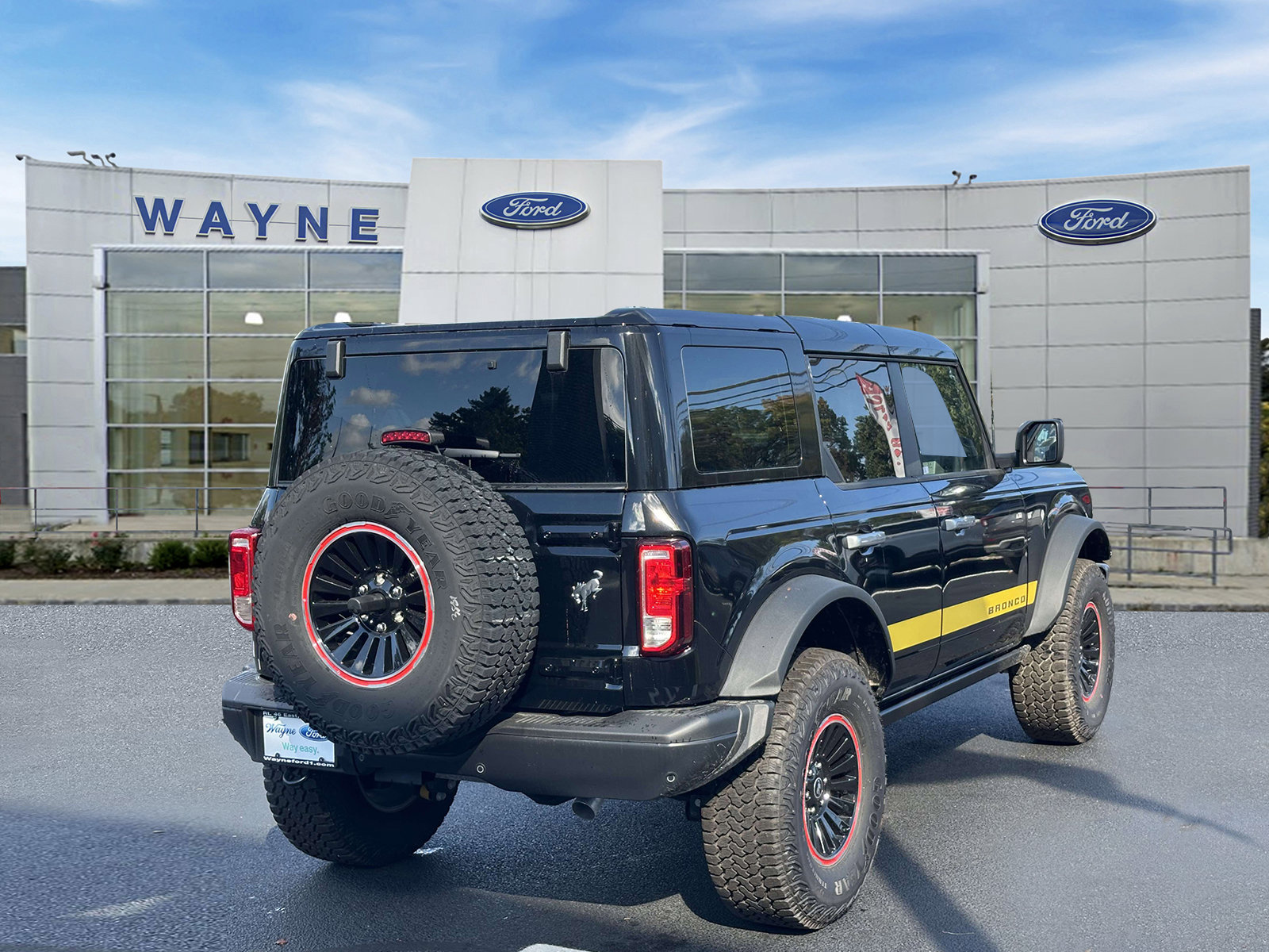 Used 2025 Ford Bronco Big Bend w/ Black Diamond Package AWD/4WD image 5