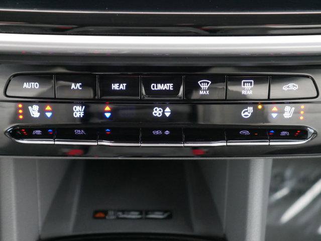 Used 2023 Chevrolet Bolt EUV Premier w/ Super Cruise Package FWD image 20