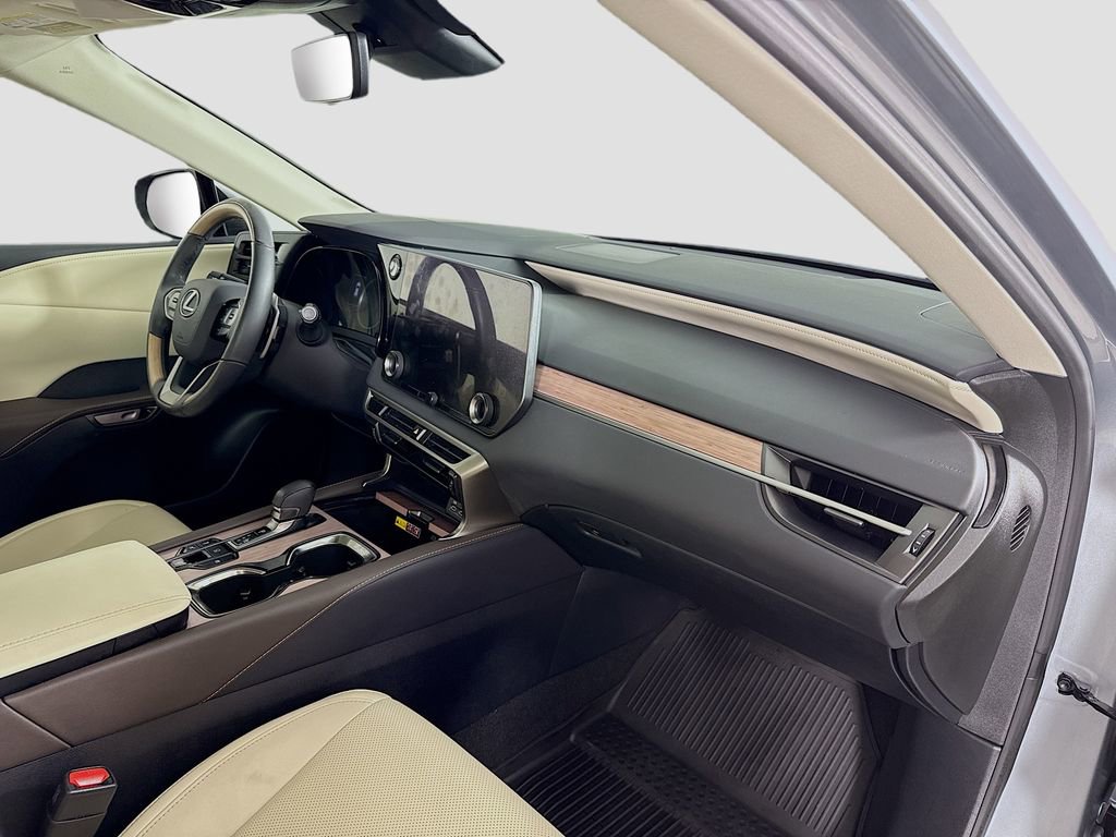 Used 2024 Lexus RX 350h w/ Cold Area Package image 19