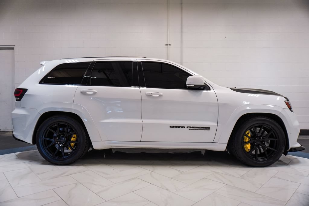 Used 2018 Jeep Grand Cherokee Trackhawk AWD/4WD image 32