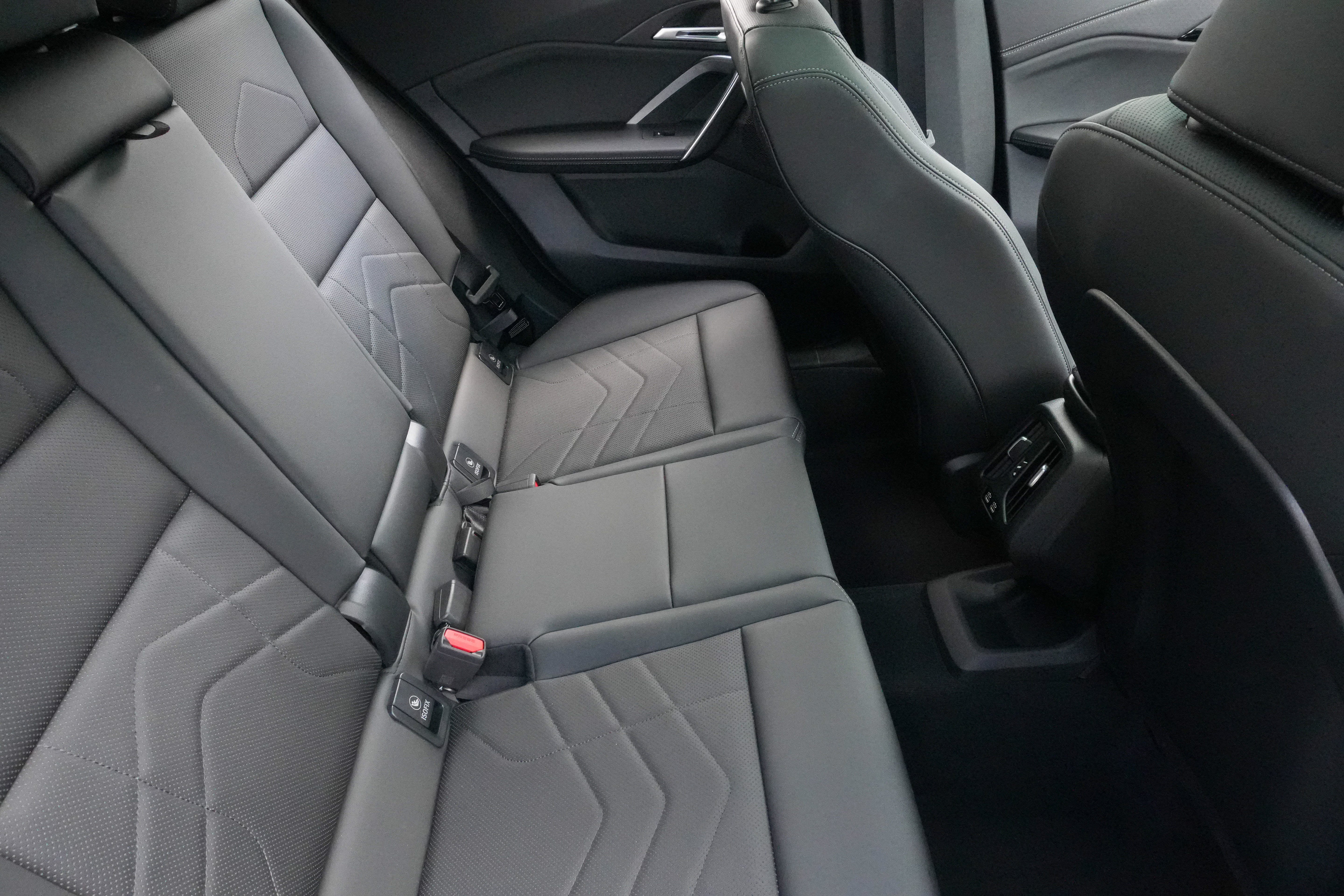 Certified 2025 BMW X2 xDrive28i AWD/4WD image 38