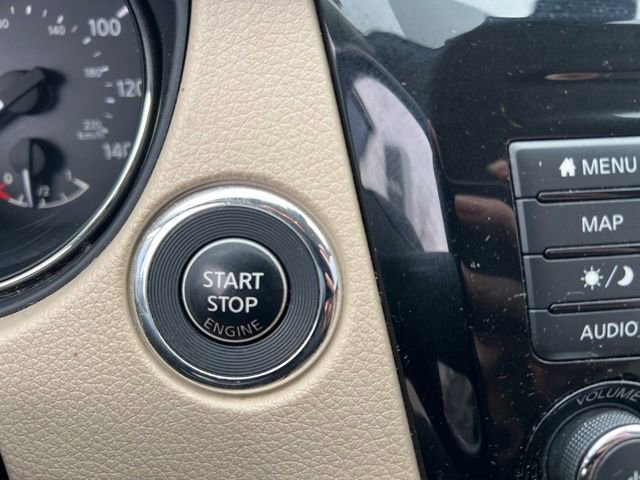 Used 2020 Nissan Rogue SV w/ Sun & Sound Touring Package image 17