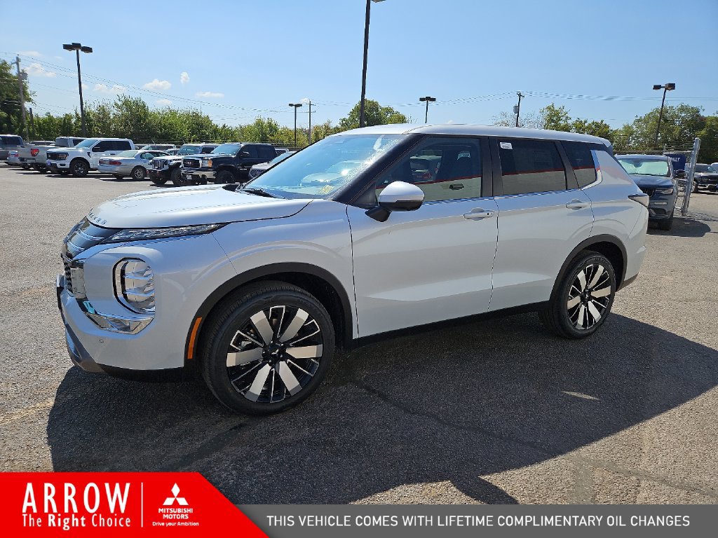 New 2026 Mitsubishi Outlander SE FWD image 5